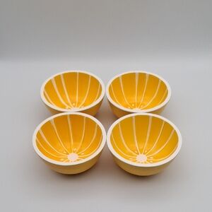 Vntg Yellow Ceramic Citrus Bowls Set Of 4